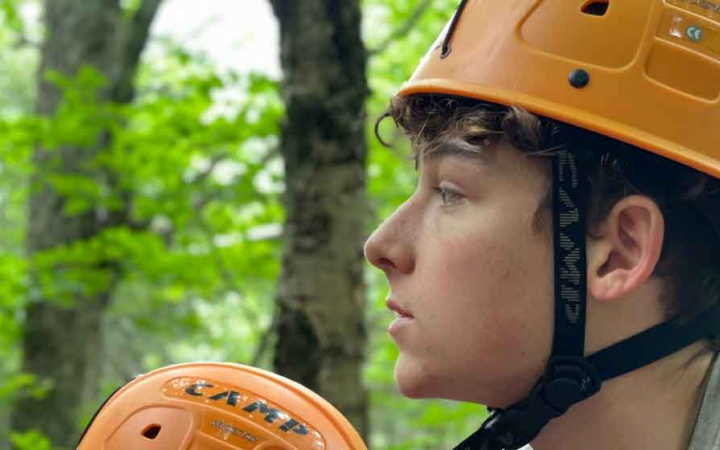 rock climbing outdoor leadership course in maine